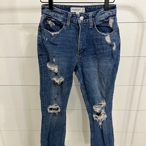 Abercrombie & Fitch | High Rise Mom Jean  | Curve Love